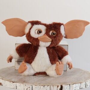 NECA Gremlins Gizmo Mogwai Plush Vinyl Puppet Figure Brown White 80s Movie Toy